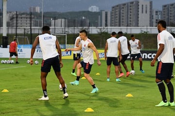 Con el regreso de Alfredo Morelos, el combinando nacional realizó su último entrenamiento antes del partido en el estadio Metropolitano de Barranquilla.