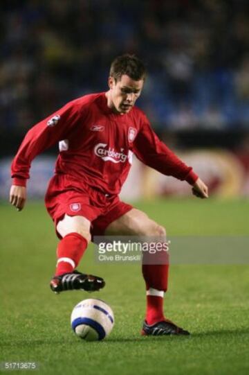 24 de abril: 40 años cumple el ex defensa irlandés Steve Finnan. Fue campeón de la Champions League con el Liverpool en 2005.