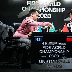 El “deprimido” Ding esquiva el primer golpe de Nepomniachtchi