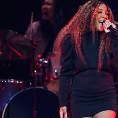 Who is singing the national anthem at the Super Bowl LVI 2022?