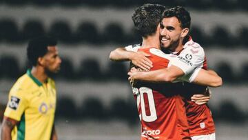 Paulinho anima la persecuci車n del Braga con un 'hat-trick'
