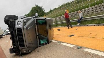 Maitland-Niles sufre un grave accidente al volcar su Mercedes clase G