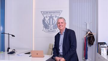 Jeff Luhnow, nuevo dueño del Leganés, posa en las oficinas del club.