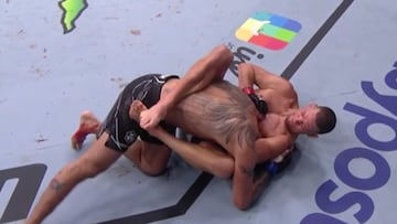 Nate D¨ªaz somete a Tony Ferguson.