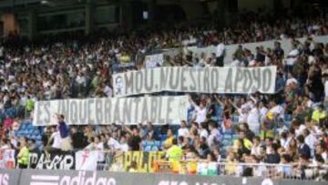 Pancartas de apoyo a Mourinho en el Bernab&eacute;u.