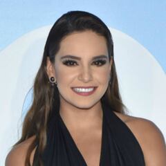 Tania Rincón y Mauricio Barcelata en Televisa