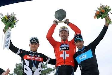 De los cinco Monumentos, el Tour de Flandes y esta París Roubaix nunca han sido ganadas por un español. Sólo dos rara avis del ciclismo español lograron subirse al podio con más de 40 años de diferencia. Si Poblet fue tercero en 1958 y segundo en 1960, hasta Juan Antonio Flecha en el siglo XXI no se pudo ver a otro español en el podio. De hecho, llevó una enorme trayectoria en el Infierno del Norte en la que sólo le faltó el triunfo: 2º en 2007, 3º en 2005 y 2010, 4º 2006 y 2012, 5º en 2009, 8º en 2013 y 9º en 2011. Ocho veces en el top-10.