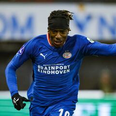 El Chelsea tira la casa por la ventana por Madueke