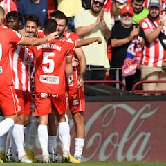 Aprobados y suspensos del Almería: Vinicius, De la Hoz y Eguaras se estrenan como goleadores en Primera