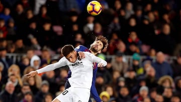 Valencia grab a deserved point in Camp Nou