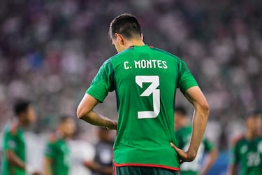 César Montes alarma a la Selección Mexicana