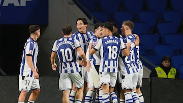 Los jugadores de la Real Sociedad B celebran el gol marcado al Valladolid.