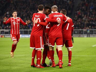 Los bávaros llevan 12 juegos sin derrota, también con posibilidades de título en las tres competencias. Acumula nueve juegos de Bundesliga, en la cual es líder, uno de la Copa Pokal, en la que está que está en semifinales, y dos de Champions League, ya en cuartos de final.