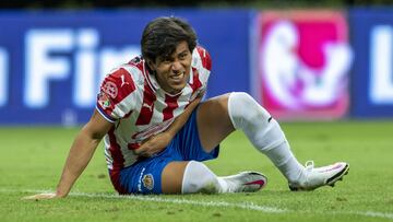 Los integrantes del plantel podrán decir que no es crisis, pero vaya que se le parece. Chivas es un mar de nerviosismo. De desatenciones que se reflejan en el marcador.