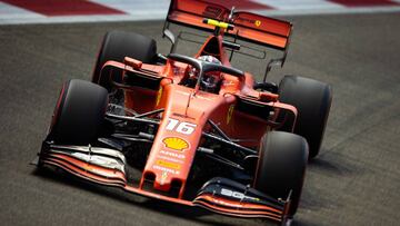 Leclerc pole por delante de Hamilton.