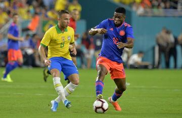 Brasil y Colombia empataron 2-2 en el Hard Rock Stadium. Luis Fernando Muriel anotó doblete, Neymar y Casemiro marcaron para el rival.