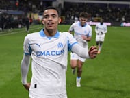 Marseille's English forward #10 Mason Greenwood celebrates scoring his team's second goal during the UEFA Champions League, league phase day 6, football match between Royale Union Saint-Gilloise (BEL) and Olympique de Marseille (FRA), at the RSC Anderlecht Stadium in Brussels, on December 9, 2025. (Photo by NICOLAS TUCAT / AFP)
