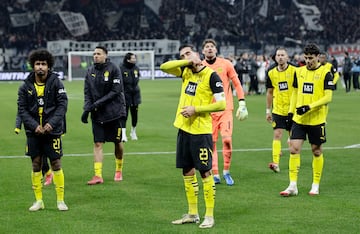 Los jugadores del Borussia despus del ltimo partido de la Bundesliga disputado ante el Eintracht de Frankfurt.