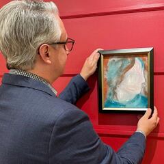 Más de 37.000 euros por un cuadro de David Bowie recuperado de un basurero