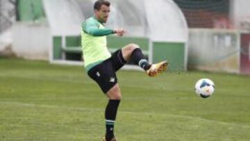 Amaya desea "renovar aunque el Betis esté en Segunda"