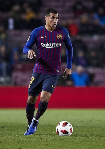 Tras la experiencia sucedida con Yerry Mina, el Barcelona se fijó en el central colombiano Jeison Murillo, que jugaba en el Valencia, para reforzar su zaga. Murillo, que había jugado en diferentes equipos españoles, llegó en el mercado de invierno de 2018 en calidad de cedido. pero en verano no se quedó en el conjunto azulgrana...