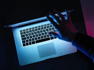 5 cosas a evitar en redes sociales cuando buscas empleo