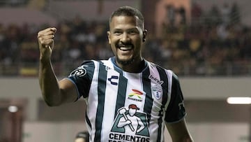 Pachuca's Venezuelan forward Salomon Rondon celebrates after scoring a goal during the Concacaf Champions Cup quarterfinals football match between Costa Rica's Herediano and Mexico's Pachuca at the National Stadium in San Jose on April 3, 2024. (Photo by Ezequiel BECERRA / AFP)