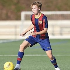 Barcelona: Adrian Gill in talks over Camp Nou contract