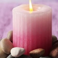 Vela rosa en julio 2022: tradición, significado y rituales