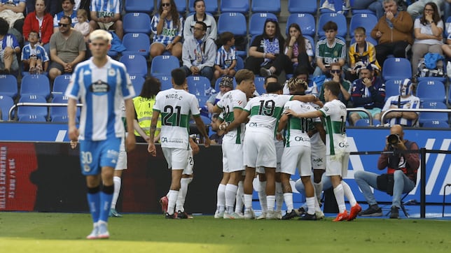 Elche vuelve a Primera por la puerta grande