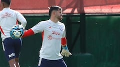 Fue figura en el 2023, llegó a la Roja y ahora podría ser tercer arquero de su club: “Le va a servir...”