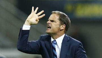 Inter down Southampton to relieve pressure on De Boer