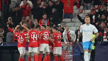 Benfica's Luxembourgers midfielder #18 Leandro Barreiro (2nd R) celebrates scoring his team�s second goal with teammates during the UEFA Champions League league phase day 6 football match between SL Benfica and Napoli at Estadio da Luz in Lisbon on December 10, 2025. (Photo by PATRICIA DE MELO MOREIRA / AFP)