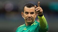 Árbitros de Liga MX ganan en un día más que cualquier profesionista en un mes