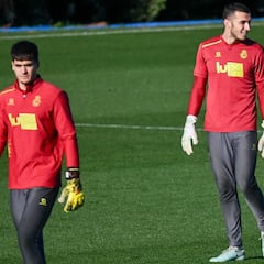 Plamen Andreev se pone de nuevo los guantes con su futuro en el aire
