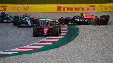 Helmut Marko sobre el toque de Checo Pérez con Russell: “Fue innecesario”