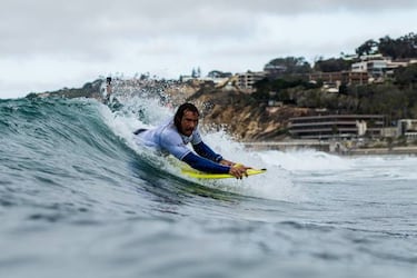 El surfista ciego Aitor Francesena 'Gallo' se proclama campeón del mundo