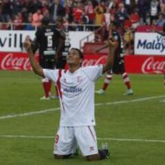 Clásico Inter-Milan: Bacca le ha ganado los duelos a Murillo