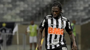 Yimmi Chará durante un partido de Atlético Mineiro por Copa Libertadores.