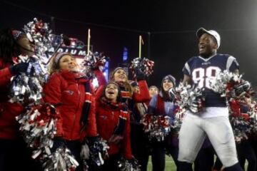 -"Venga chicas, vamos a decorar el ¨¢rbol de Navidad" -"Pero Martellus, ?que la Navidad fue hace un mes!" Martellus el locuelo.