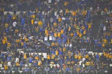 Aficionados de Tigres hicieron el viaje a la capital.