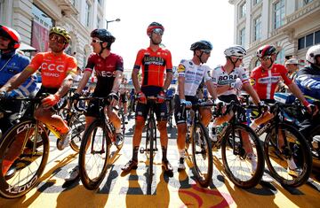 Greg Van Avermaet, Geraint Thomas y Vincenzo Nibali.