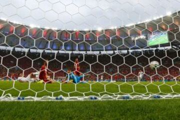 Con goles de Eduardo Vargas y Charles Aránguiz, la Roja derrotó a España en el Maracaná, el 18 de junio del 2014.