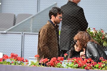 El actor Rubén Cortada durante el partido de Carlos Alcaraz en el Mutua Madrid Open.