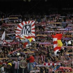 Atlético: Frente, 4.000 miembros, y 100 el núcleo más duro