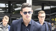 El vestuario del N&aacute;poles da un mensaje de bienvenida a James Rodr&iacute;guez
 