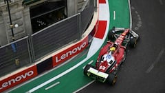 Resumen Libres 1 y 2 GP Azerbaiyán F1: resultados, clasificación y puestos de Alonso y Sainz en Bakú