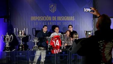 El Atlético honra a sus socios más veteranos