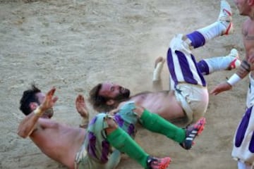 Partido del equipo blanco contra el verde.