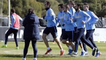 Los titulares del Atlético se entrenaron durante una hora